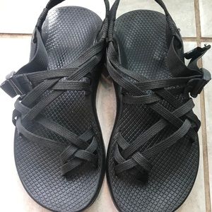 Like New 8 WIDE Chacos